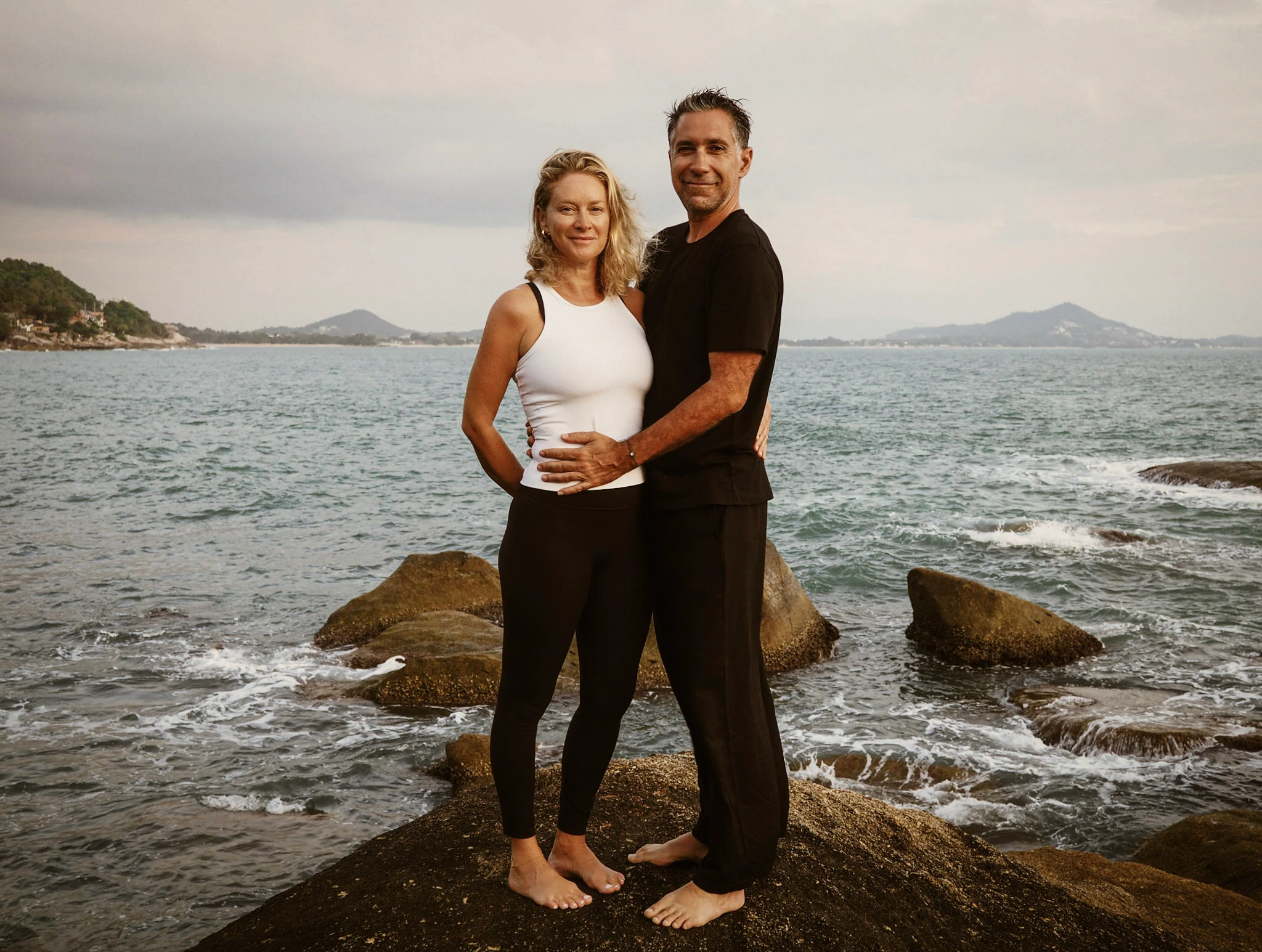 Amélie Lefebvre and Vincent Luna standing by the ocean